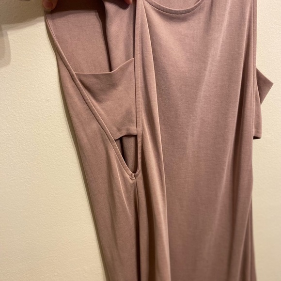 Blush Summer Dress - Picture 3 of 3